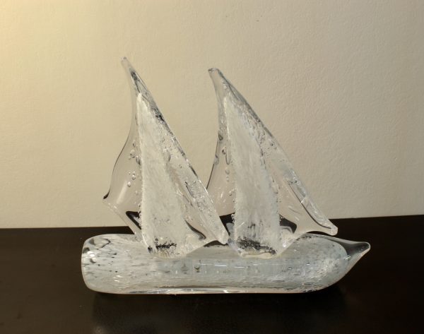 SAILING BOAT